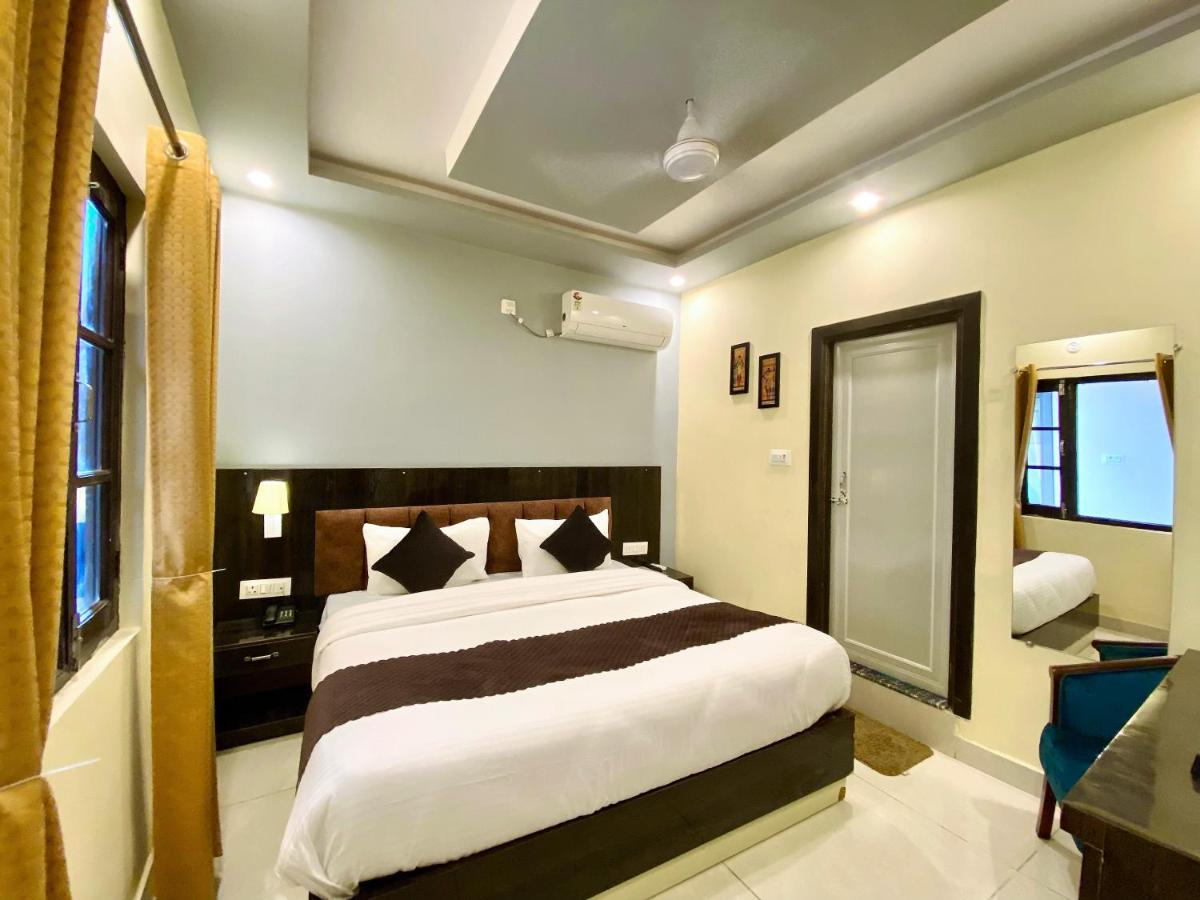 Tapovan New Residency By Ftp Hotels ริชิเคช ภายนอก รูปภาพ