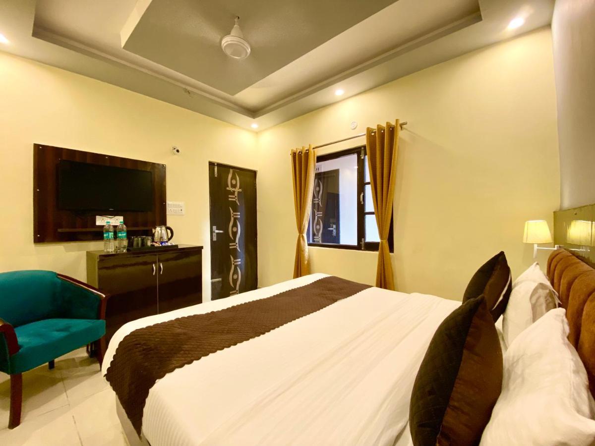Tapovan New Residency By Ftp Hotels ริชิเคช ภายนอก รูปภาพ